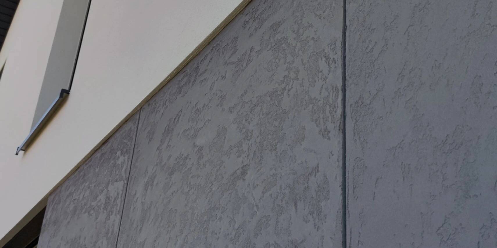 Beton na elewacji 1 